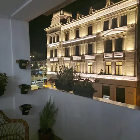 View Διαμέρισμα *