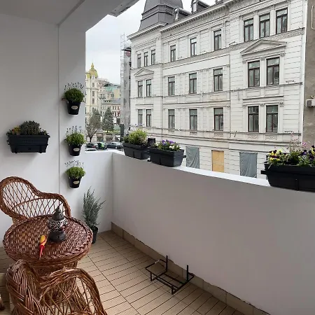 View * ブカレスト